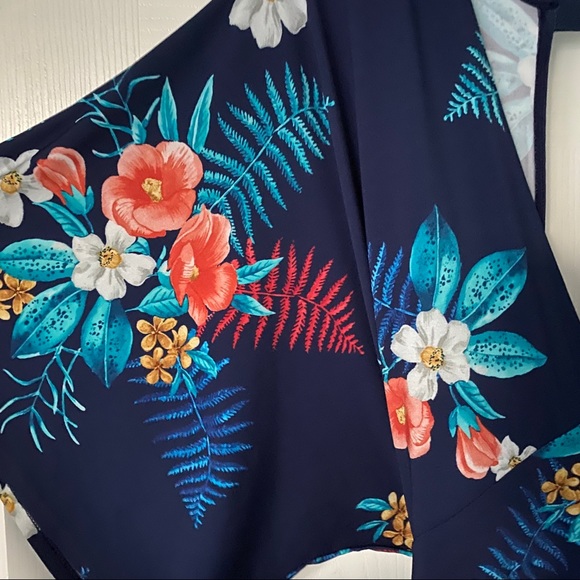 Express Tropical Floral Romper - Picture 3 of 5